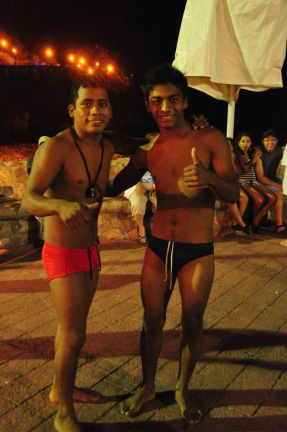 Alguns dos corajosos saltadores de La Quebrada, em Acapulco, no México